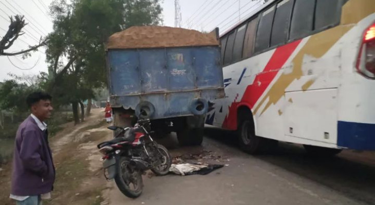 ময়মনসিংহে দাঁড়িয়ে থাকা ট্রাকে মোটরসাইকেলের ধাক্কা, নিহত ২